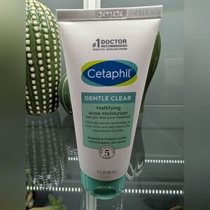 Cetaphil Gentle Clear Mattifying Acne Moisturizer